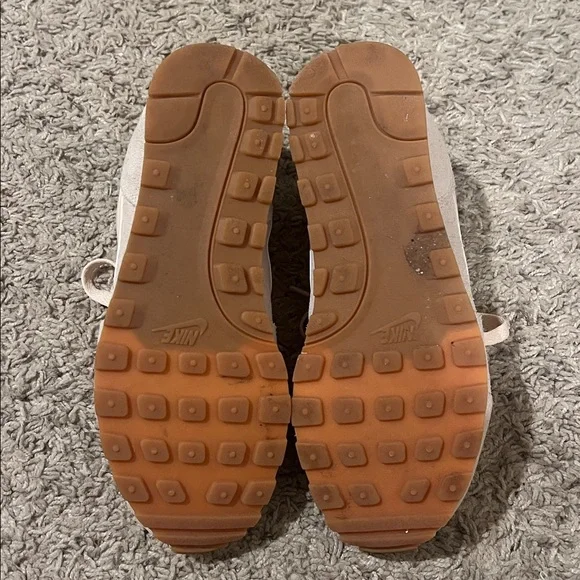 Nike Sneakers - Picture 5 of 6